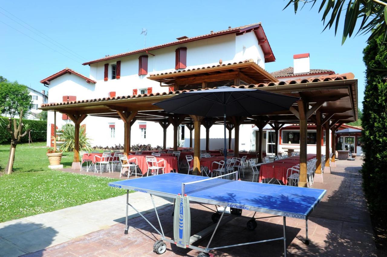 Hotel Restaurant Txistulari Itxassou Exterior photo
